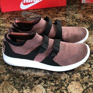 Nike Air Sockracer Flyknit